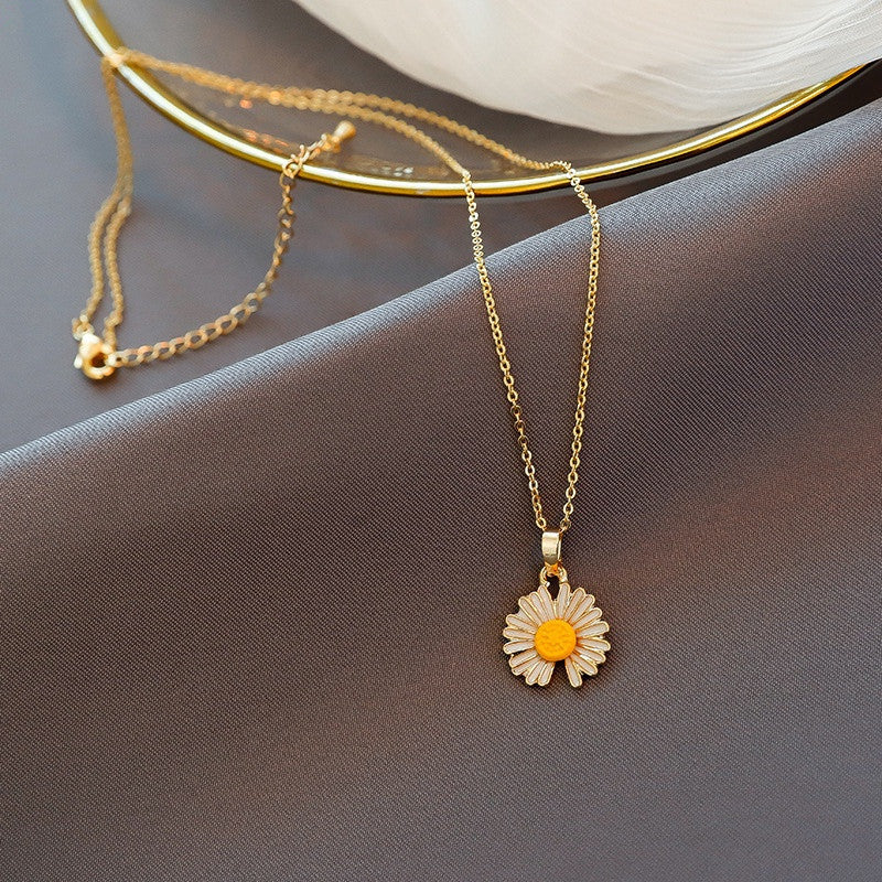 Daisy Pendant