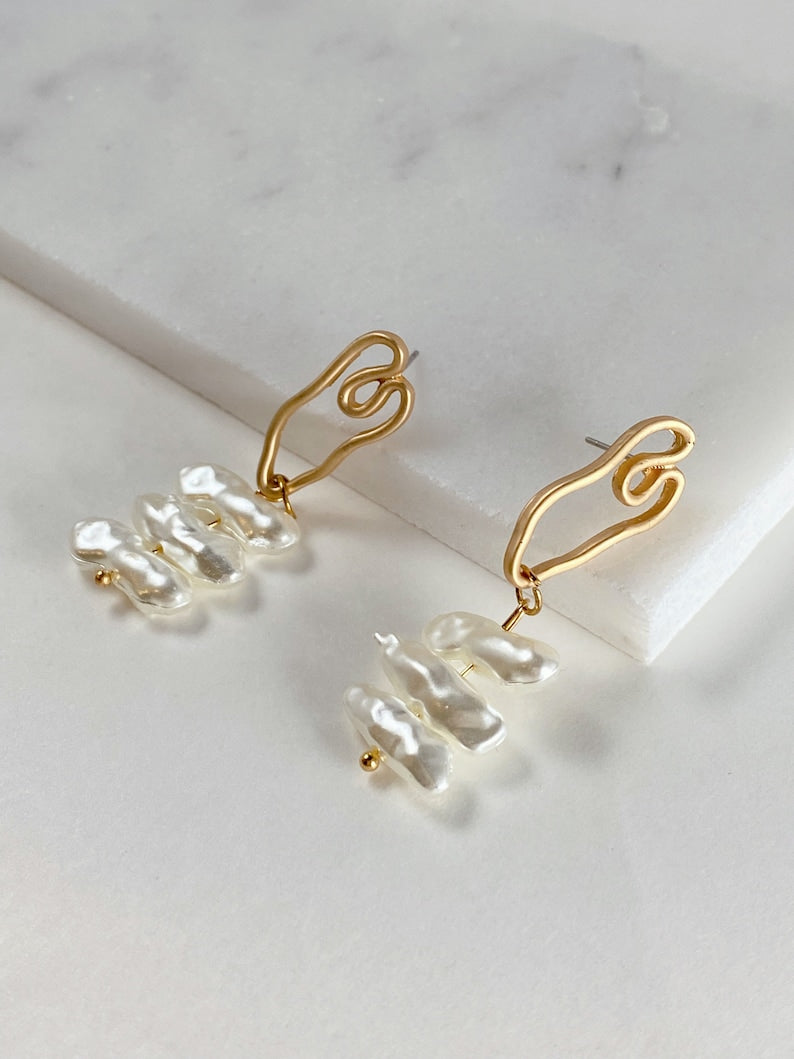 Contemporary Pearl Earrings - Hesper