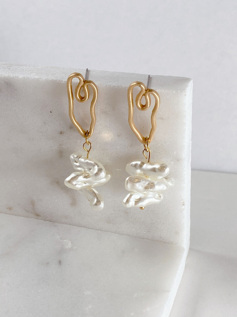 Contemporary Pearl Earrings - Hesper